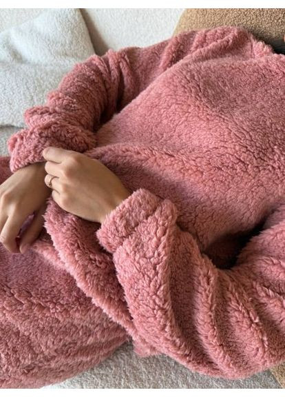 Черное платье женское с акцентными плечами, черное, р. (ст. 0757ir) No Brand