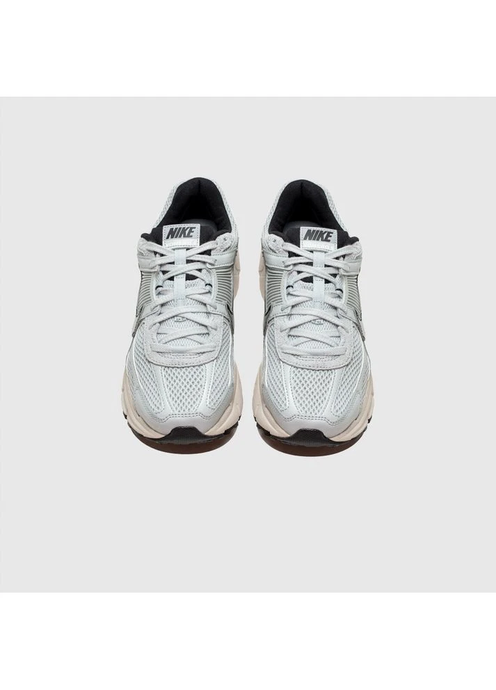 Кроссовки Wmns Zoom Vomero 5 White FN6742-002 Nike белые демисезоны (398005961)