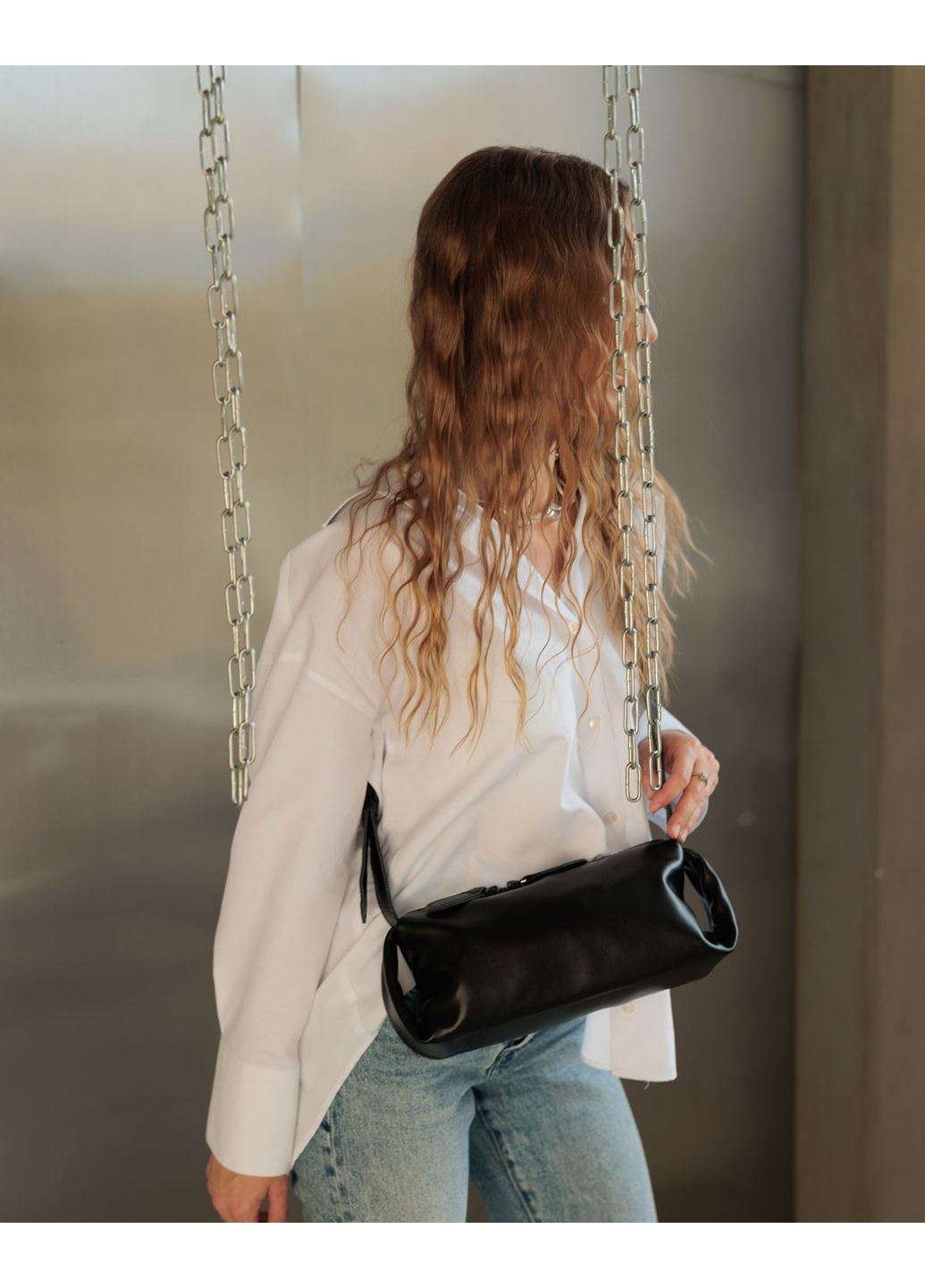 Жіноча сумка чорна з натуральної шкіри м'яка з блискавкою для молоді з плечовим ременем ProDobro (367264536)