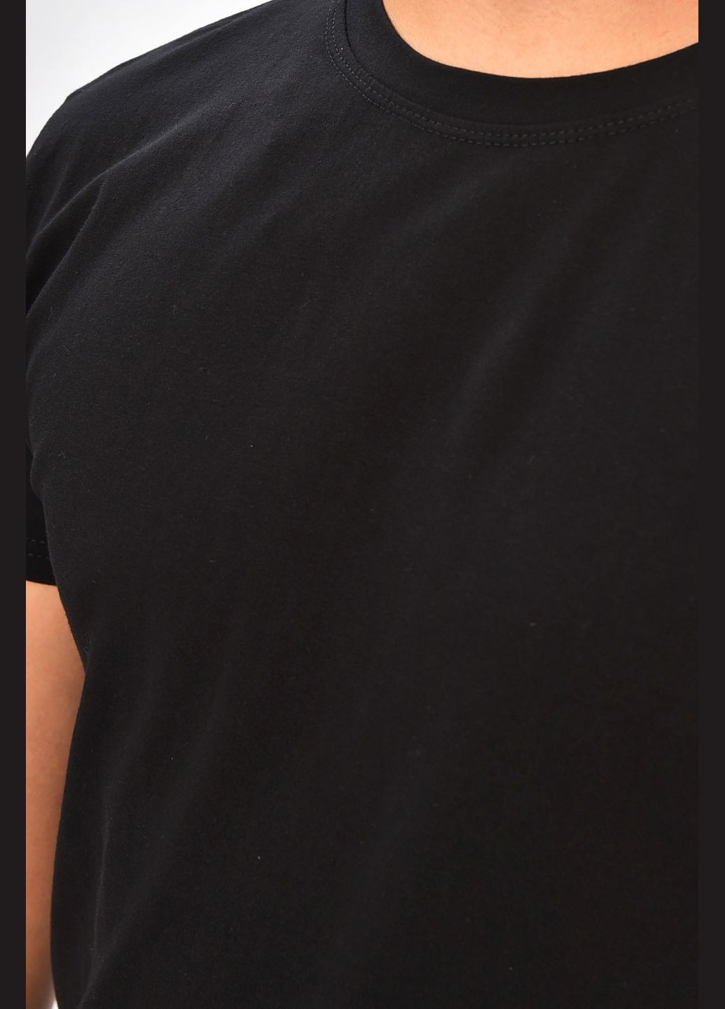 Чорна футболка чоловіча однотонна чорного кольору Let's Shop