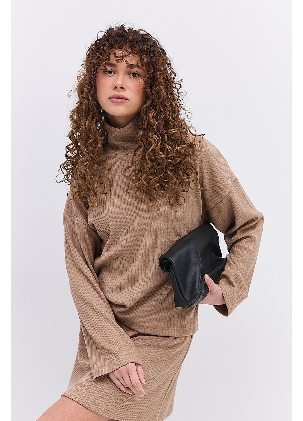 Жіночий трикотажний костюм з короткою спідницею Arjen (365564633)