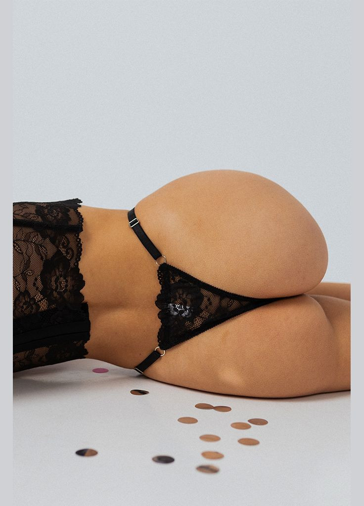 Черный демисезонный кружевной корсет с чашкой + стринги kari shop atelier черный xl/85b (172co-11t-bl) Ova Ova Brand