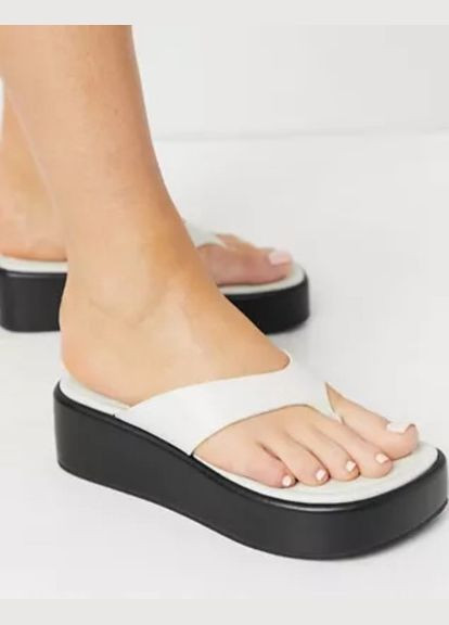 Шльопанці-в'єтнамки Asos target premium leather toe thong flatforms in white (290842771)