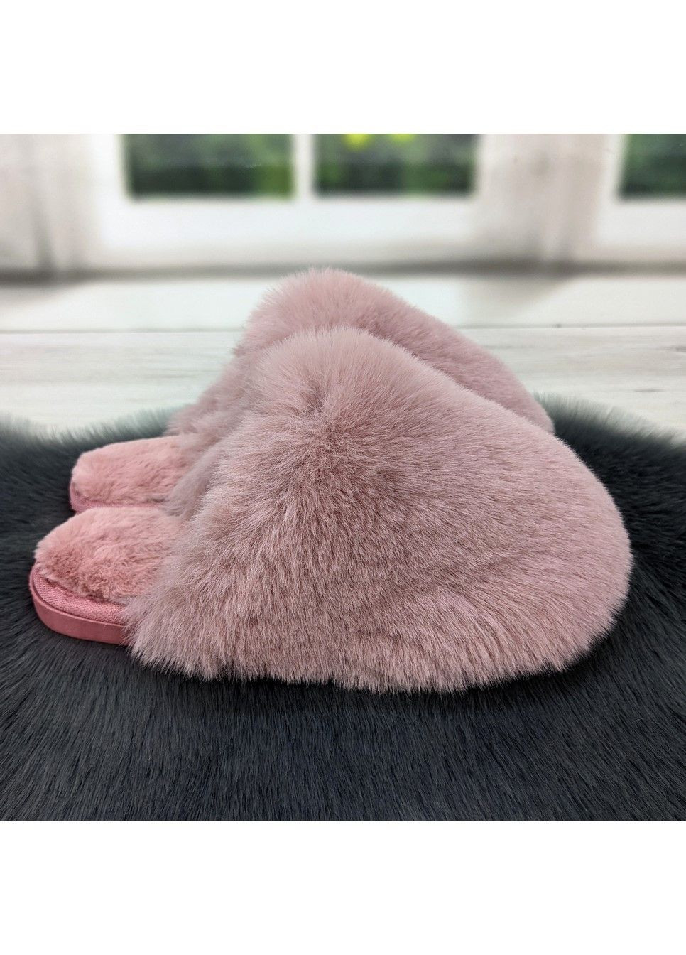 Пудровые тапочки меховые женские закрытые Lion