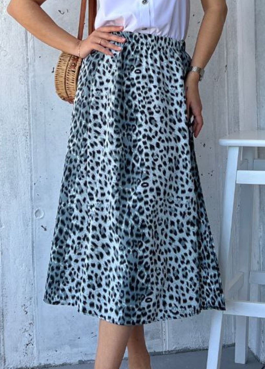 Серая повседневная с анималистичным узором изысканная повседневная легкая летняя медь юбка высокой посадки с анималистическим принтом и вырезом сбоку Tik-Tak