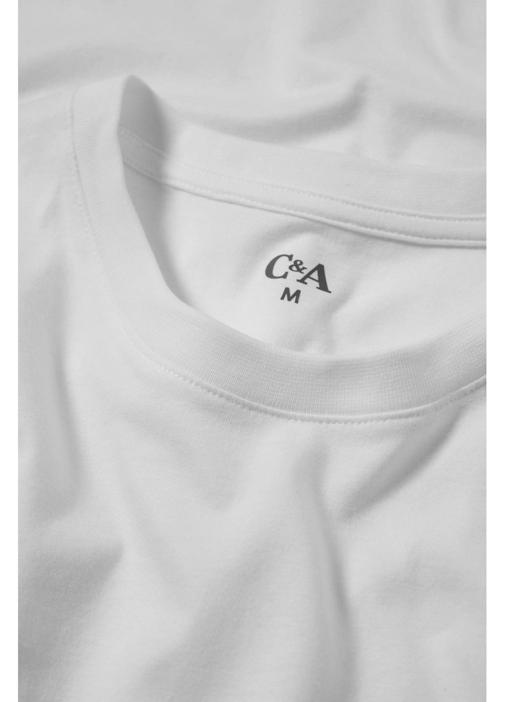 Белая футболка C&A