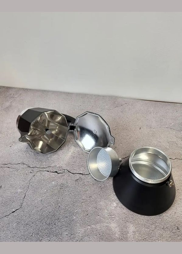 Гейзерная кофеварка Garda GU-1001-6 300 мл 6 чашек черная Gusto (336876004)