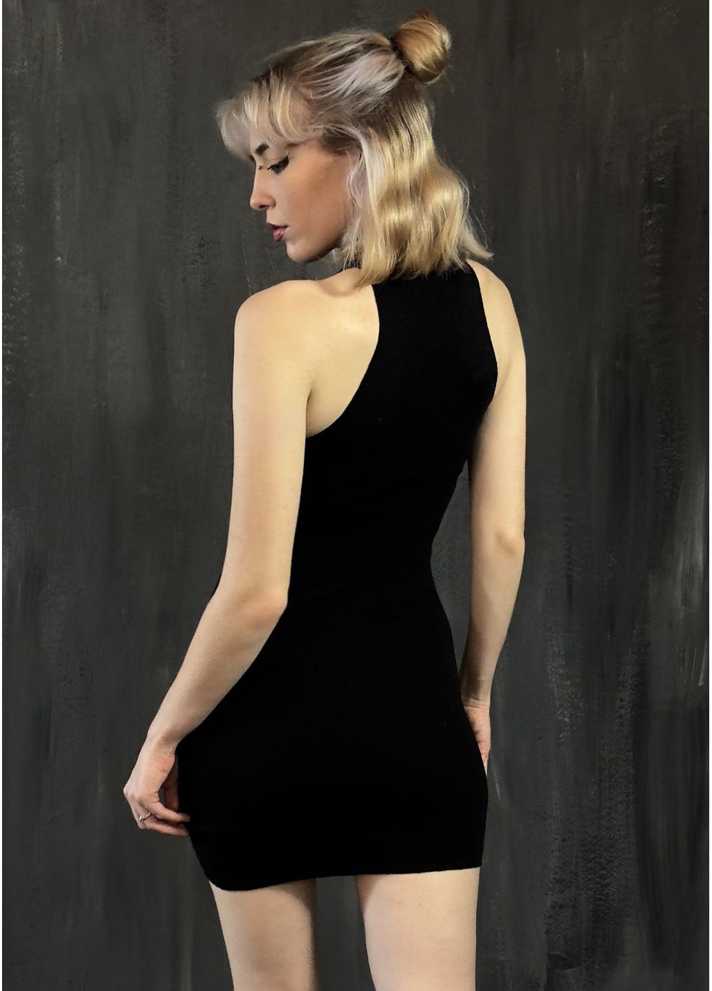 Чорна сукня Monito