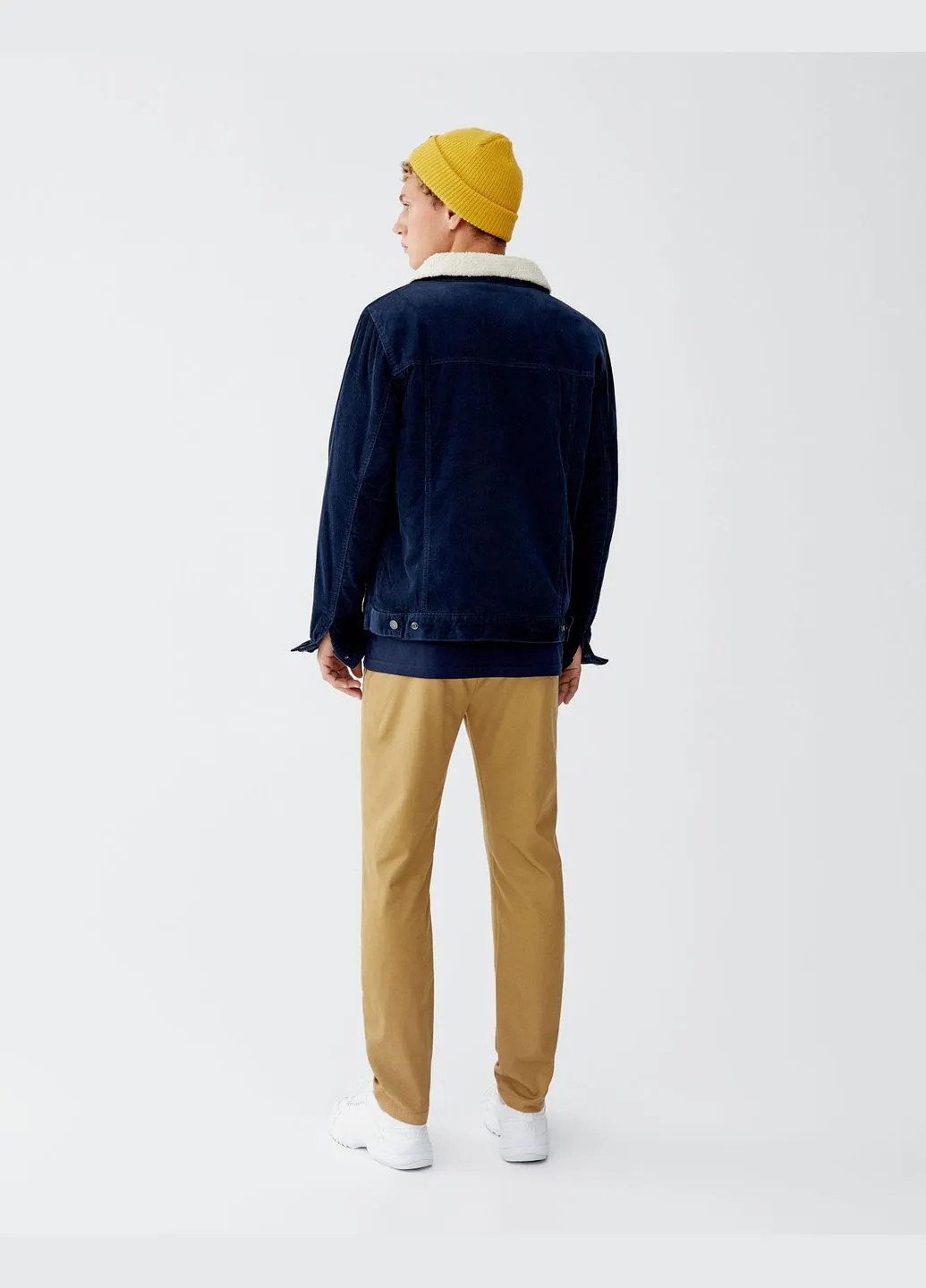 Бежевые брюки Pull & Bear