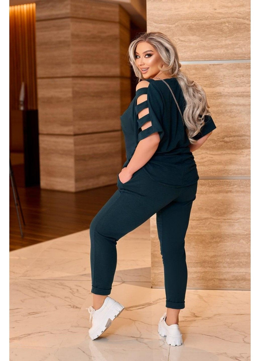 Костюм 2-ка, футболка з розрізами на рукавах, футболка з накатом, вузькі штани мод БЛК- 2218, пляшка, 58-60 No Brand (355469503)