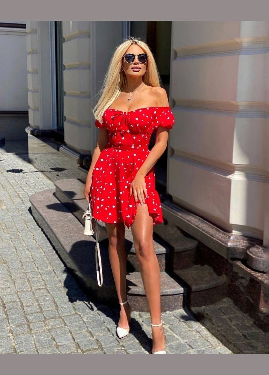 Червона повсякденний жіноча сукня міні з відкритими плечима та принтом горошок з відкритими плечима MonCher в горошок