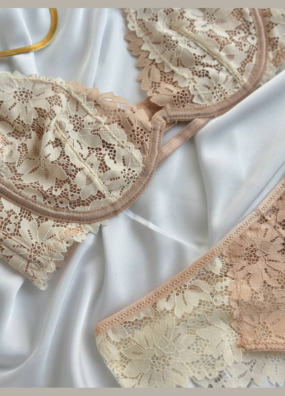 Светло-бежевый демисезонный роскошный кружевной комплект Vakko