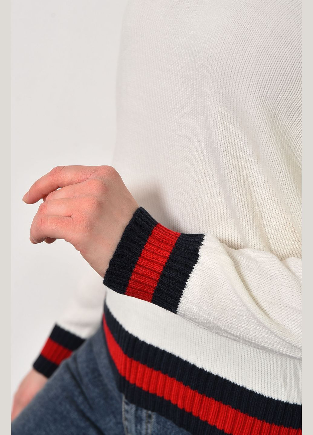 Білий демісезонний светр жіночий білого кольору пуловер Let's Shop
