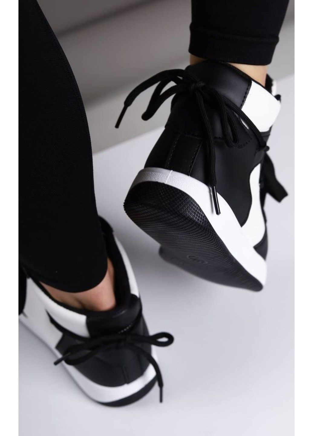 Кросівки жіночі чорні Hongquan чорні (307159385)