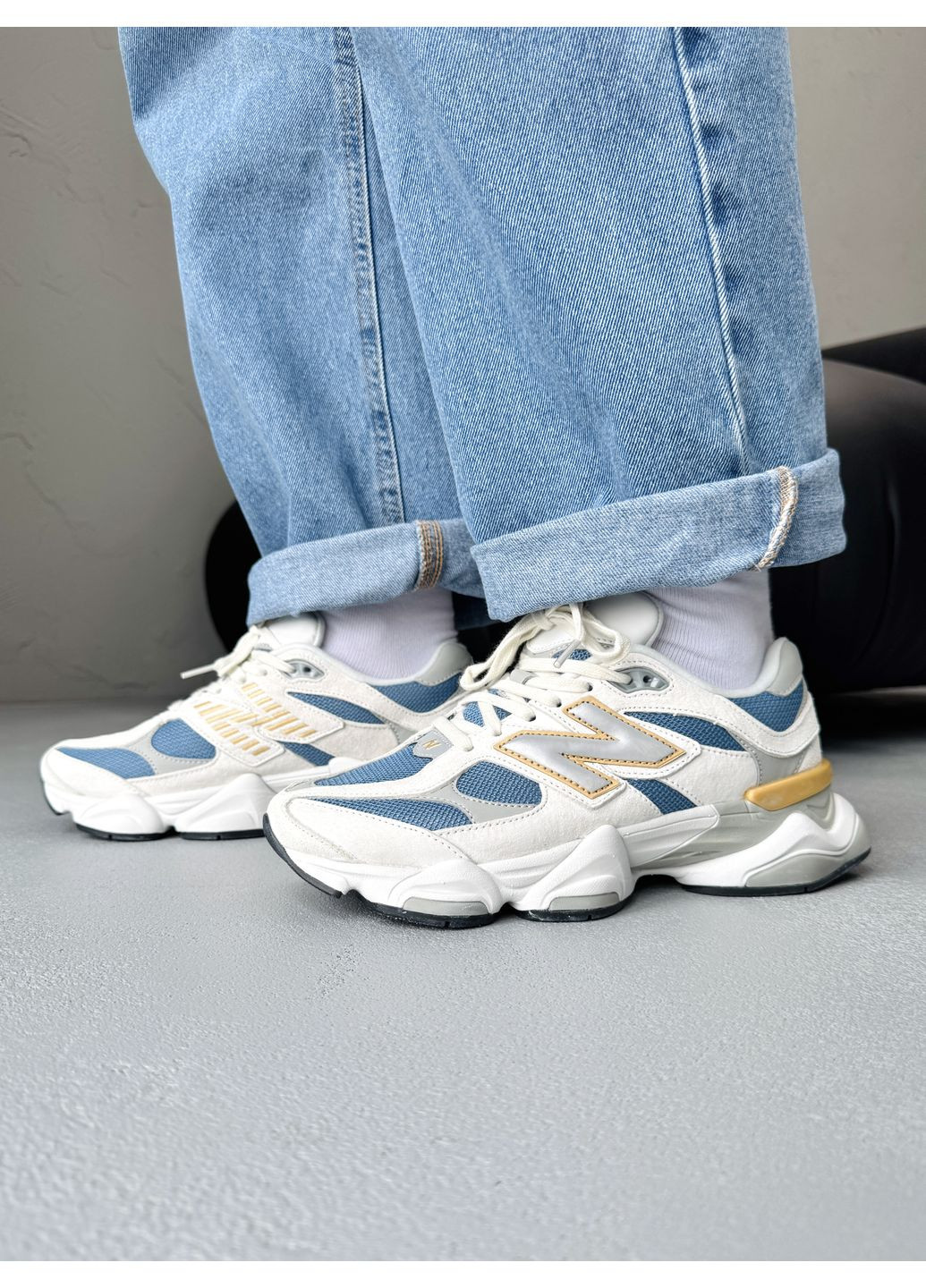 Бежевые демисезонные кроссовки мужские new balance 9060 beige / blue / yellow нью беланс 9060 No Brand