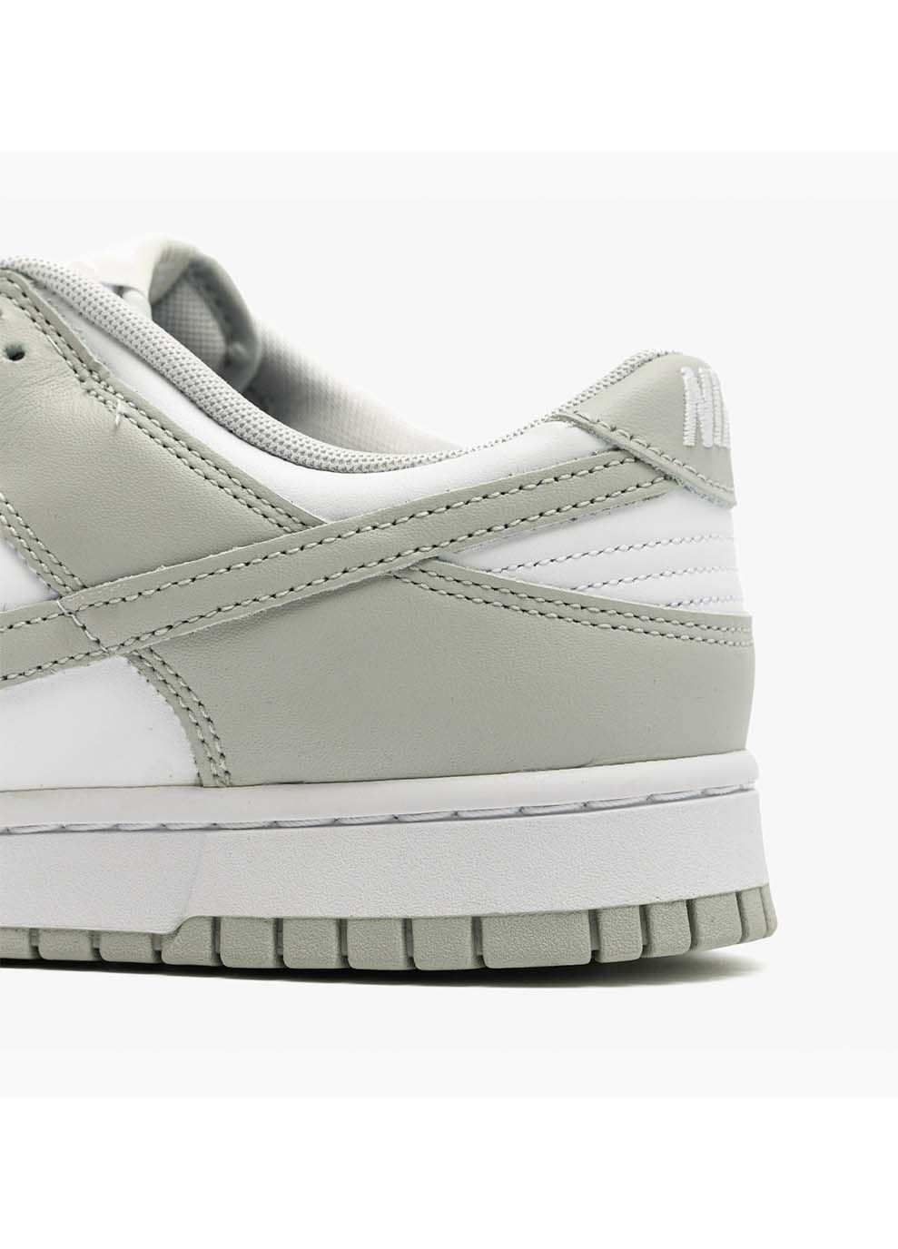 Белые демисезонные мужские кроссовки dunk low retro белый Nike