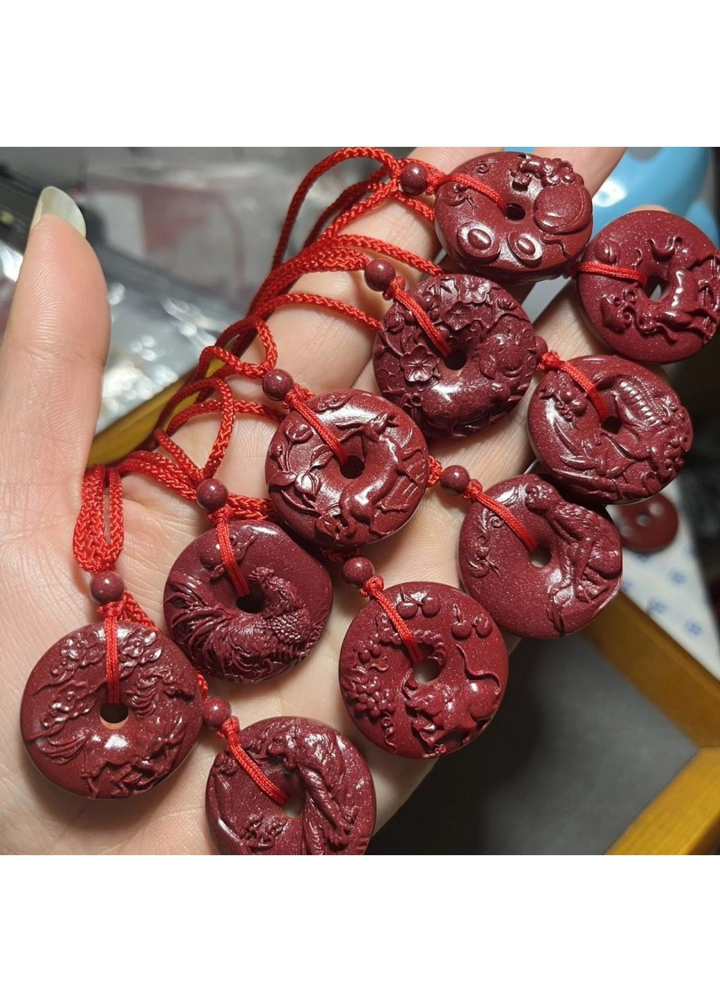 Подвеска – кулон из цинобры (киновар) с китайскими знаками зодиака ПЕТУХА No Brand (306734929)