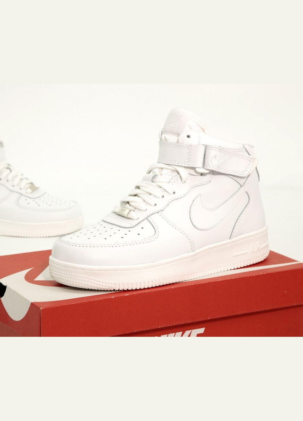 Белые зимние кроссовки зимние мужские и женские nike air force 1 winter high white fur | найк аир форс 1 высокие белые с мехом No Brand