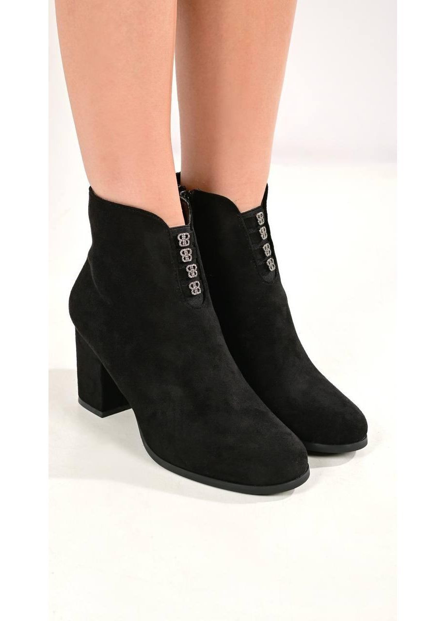 Черные демисезонная ботильоны женские черные демисезонные на каблуке No Brand Ботильони жіночі демісезонні