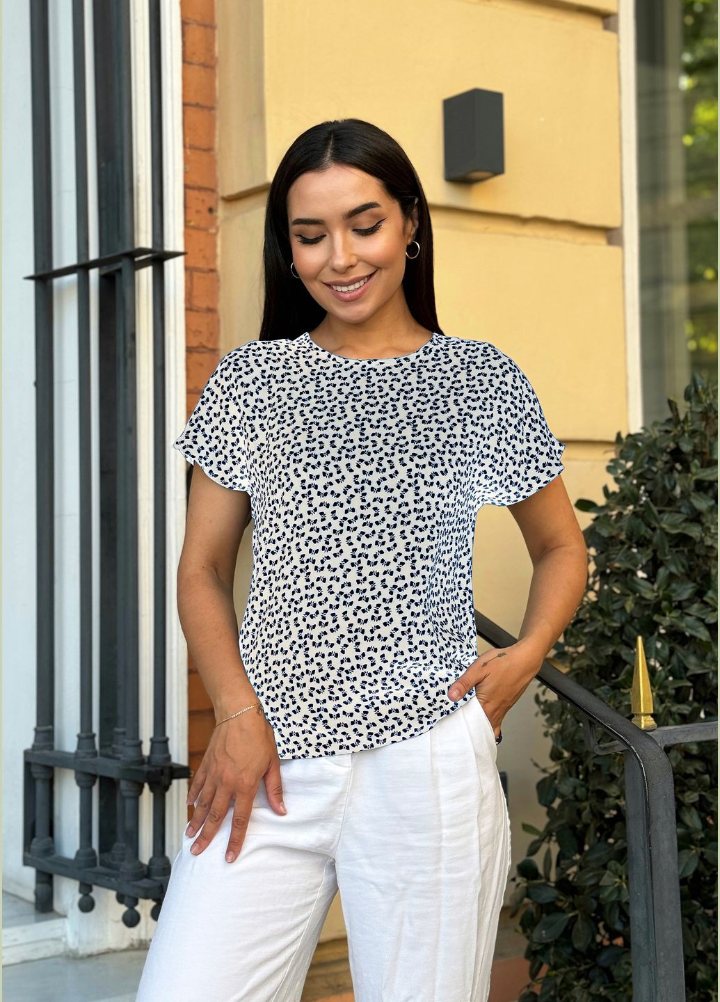 Белая " каплица стиля" – о принте и элегантном виде INNOE Блузка