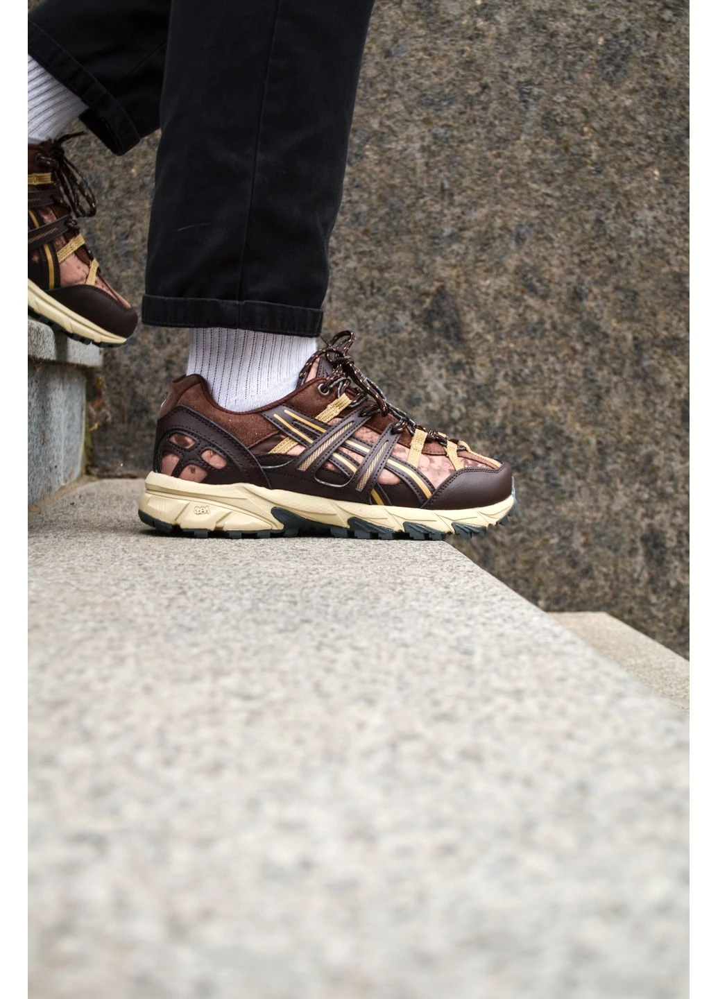 Коричневые демисезонные кроссовки мужские asics gel sonoma 15-50 brown асикс гель сонома коричневые No Brand