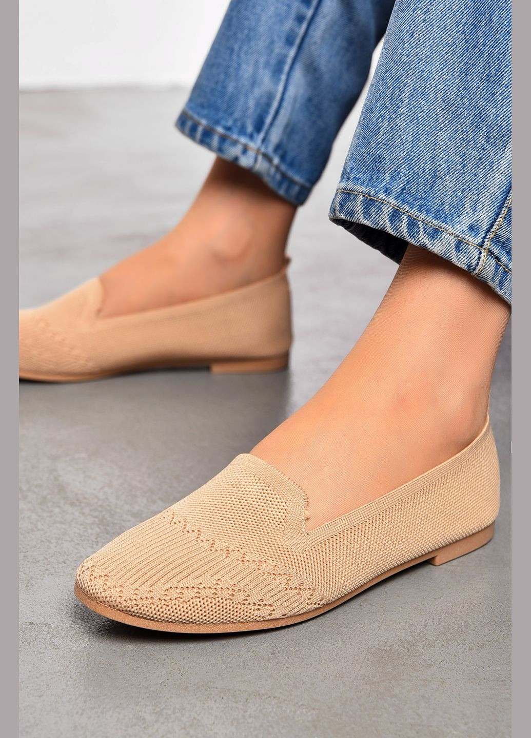 Жіночі балетки жіночі бежевого кольору в`язані Let's Shop | бежеві однотонні без декору текстиль (326269908)
