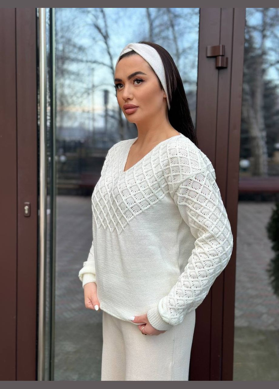 Базовый женский свитер молочного цвета 31733 No Brand (323642742)