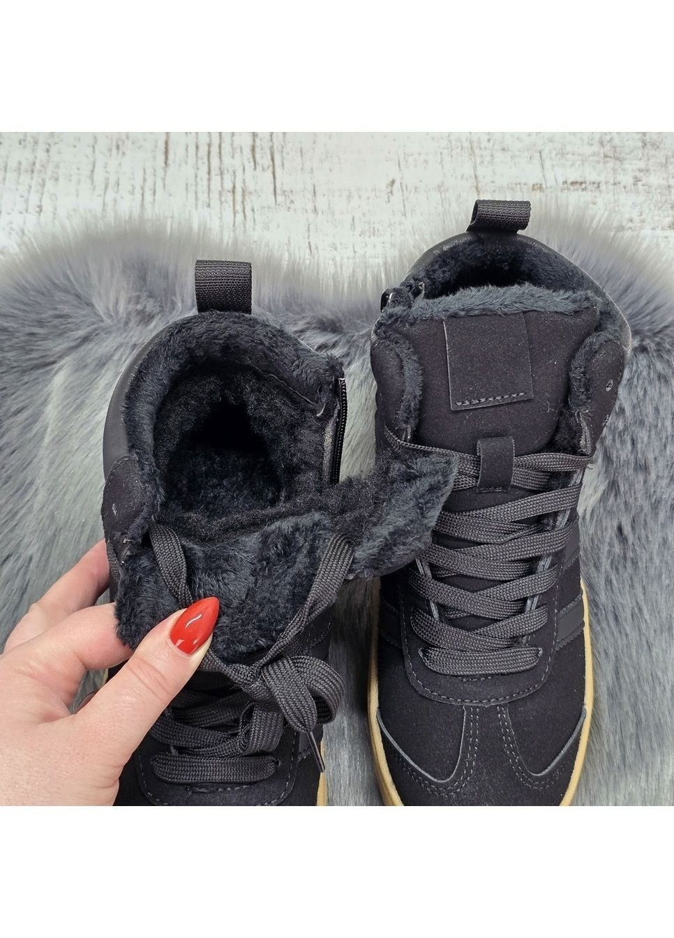 Зимние ботинки женские зимние черные спортивного типа на меху Stilli из искусственной кожи