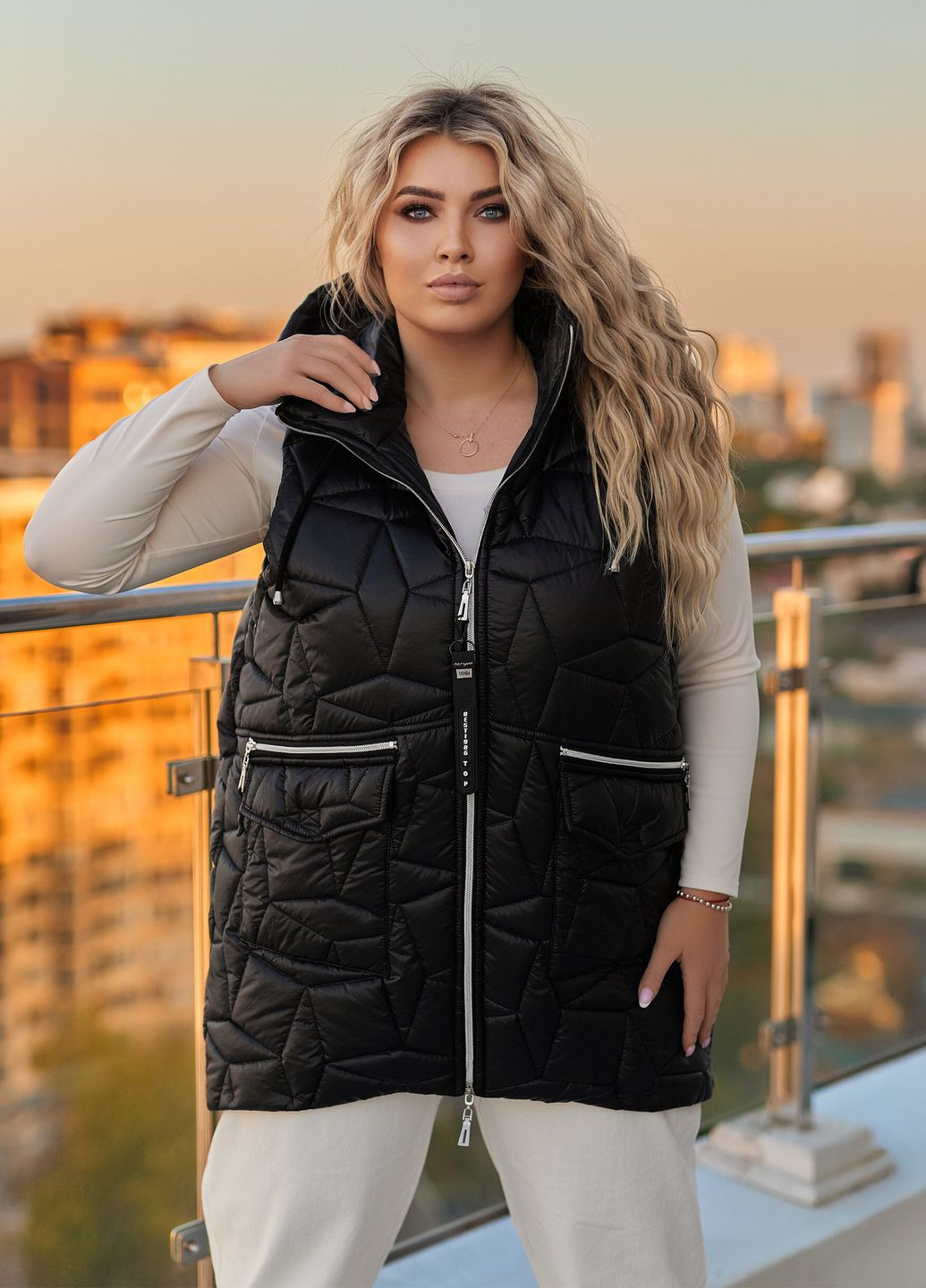 Жилет женский демисезонный с капюшоном No Brand (353969283)