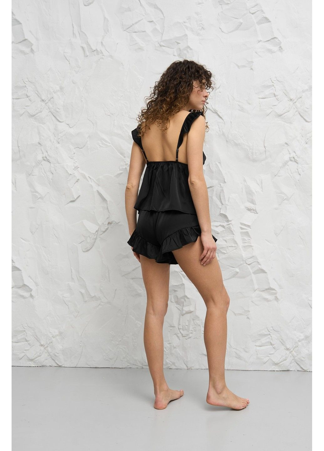 Черная пижама женская шелковая майка и шорты черная топ + шорты Handy Wear