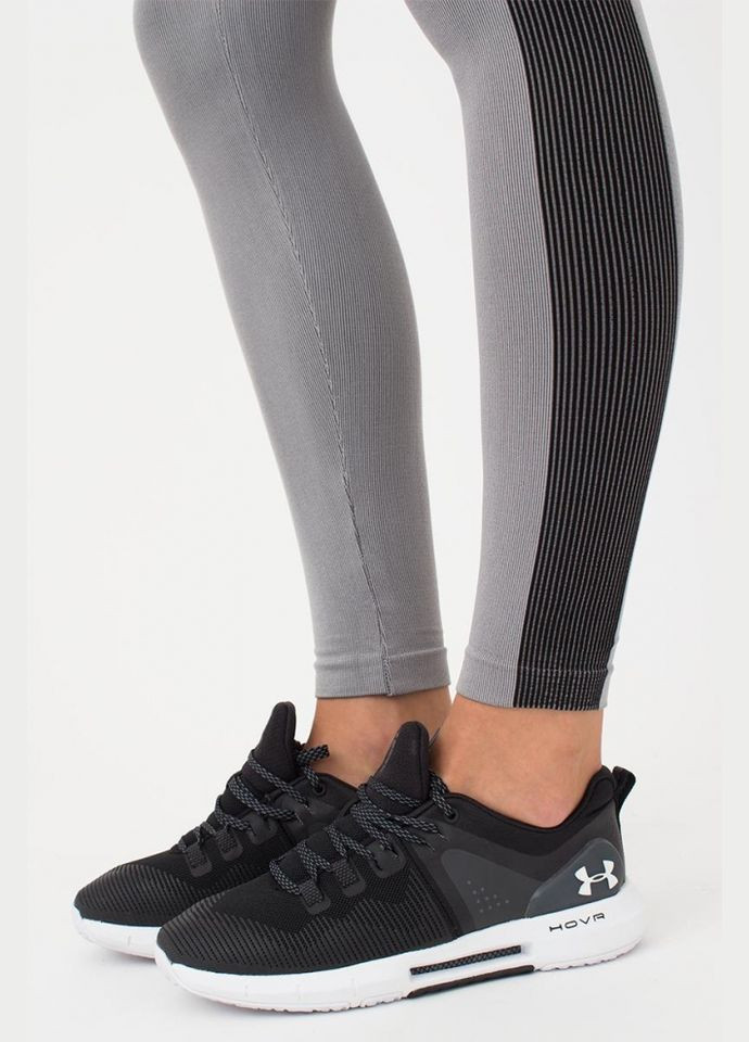 Светло-серые демисезонные леггинсы женские спортивные бесшовные со вставкой в рубчик Giulia