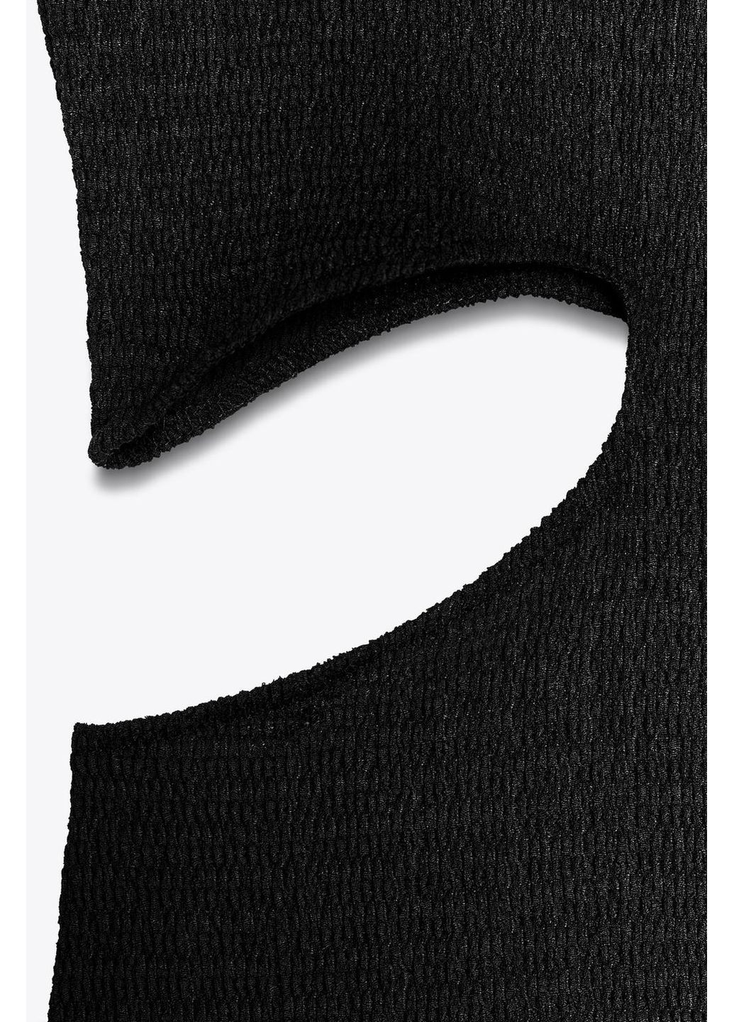 Черное длинное текстурированное платье cut out Zara