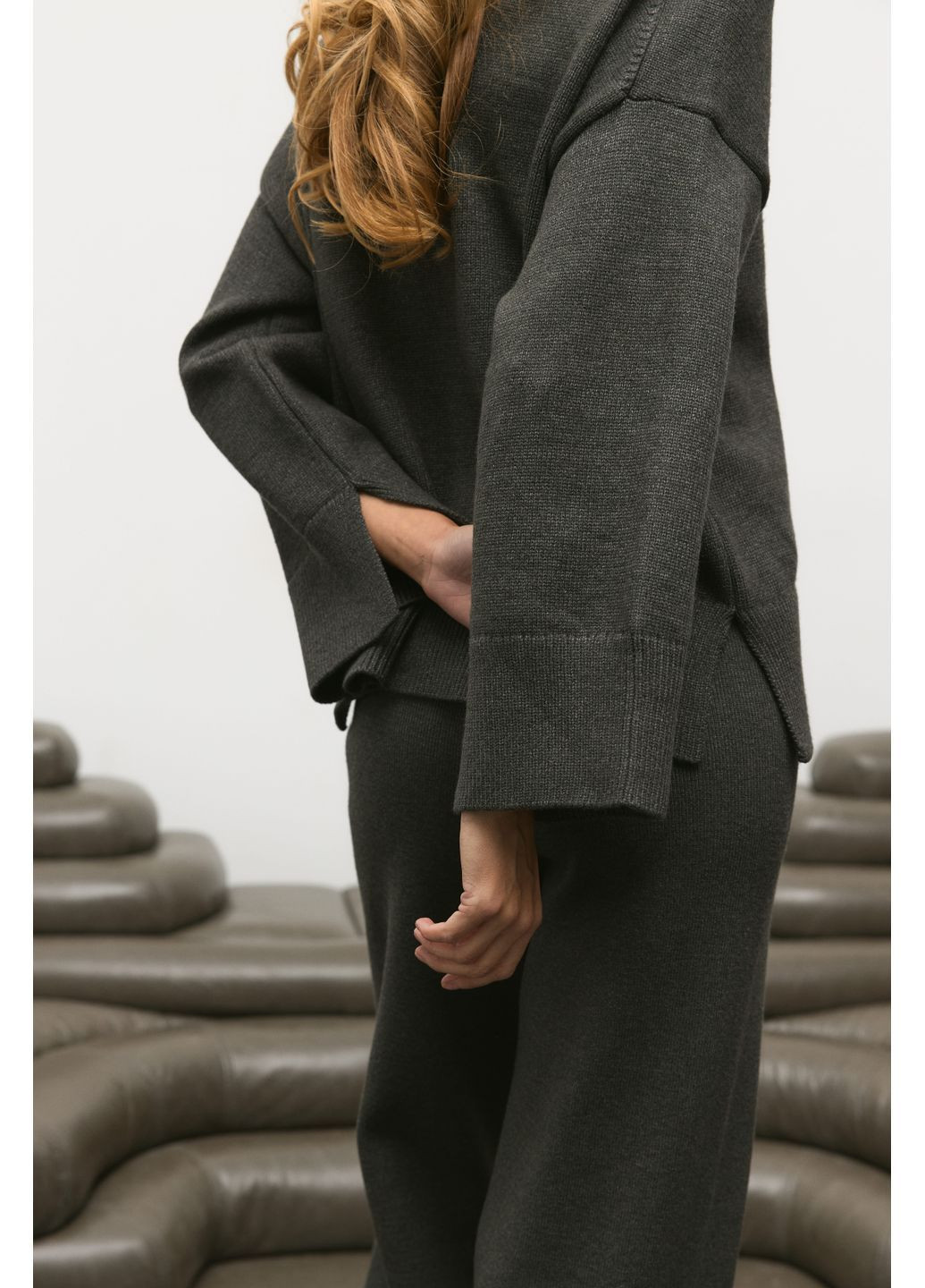 Сірий демісезонний светр в'язаний з високою горловиною s004 Twice