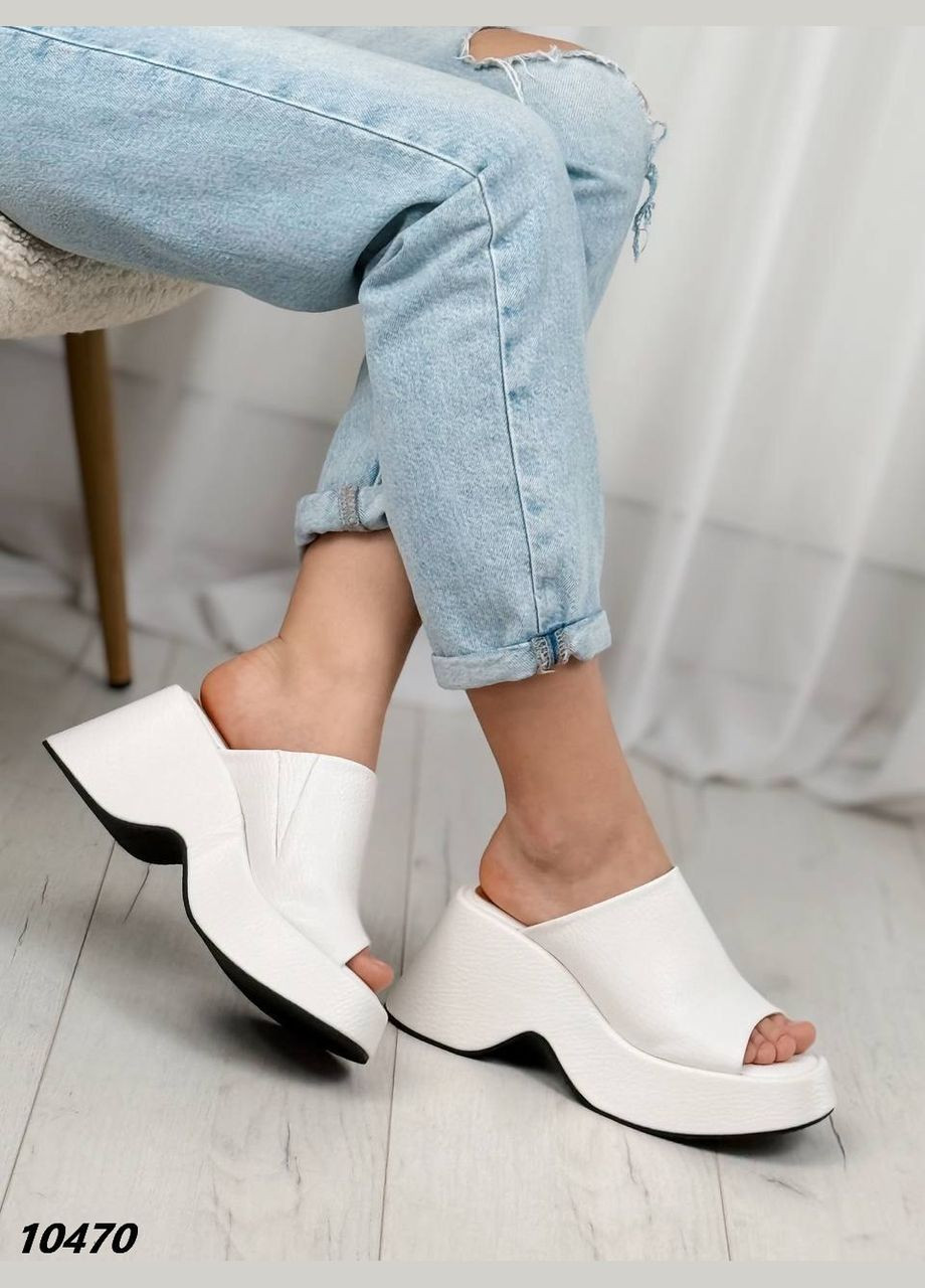 Белые шльопки Vakko