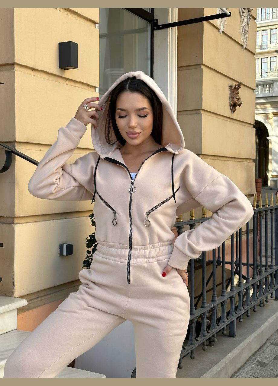 Теплий комбінезон бежевий з тринитки на флісі з капюшоном, приємний до тіла ніжний комбез на сезон весна-зима No Brand 119-5 однотонний бежевий