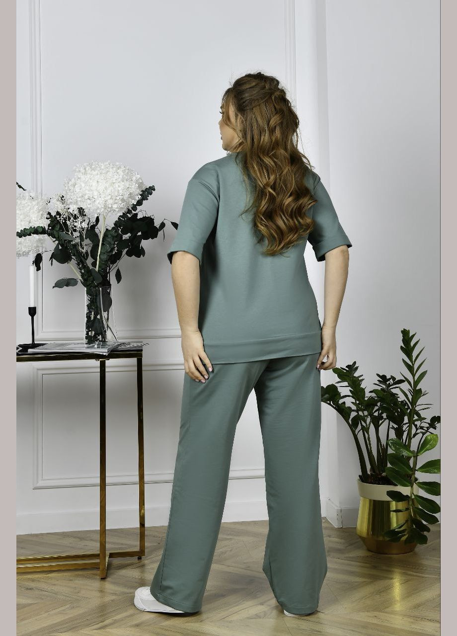 Жіночий прогулянковий костюм-двійка колір оливка р.54 453305 New Trend (288050284)