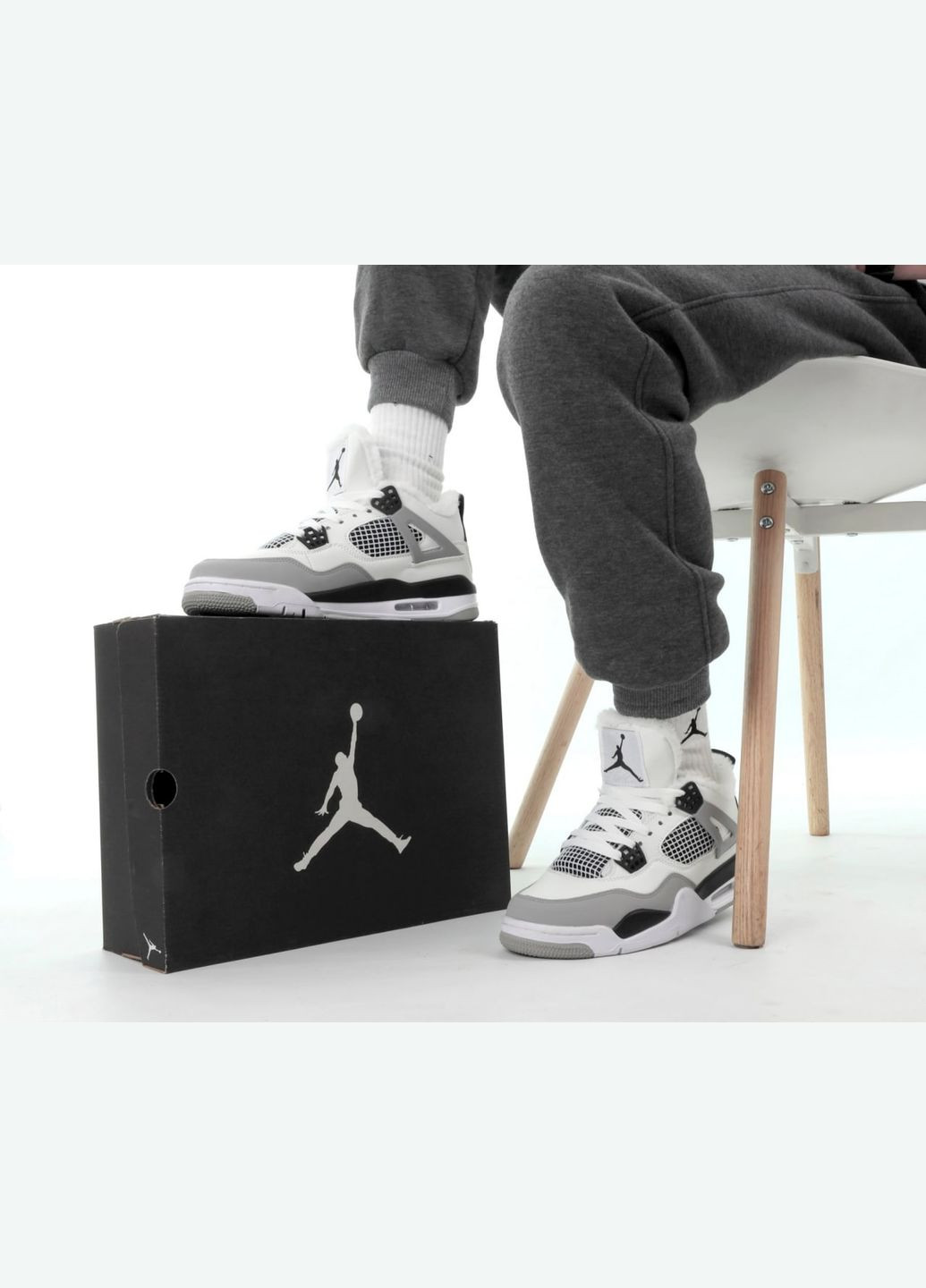 Кросівки зимові жіночі Nike Air Jordan 4 winter gray white fur | Найк Аір Джордан 4 сірі білі з хутром No Brand сірі зими (308072585)