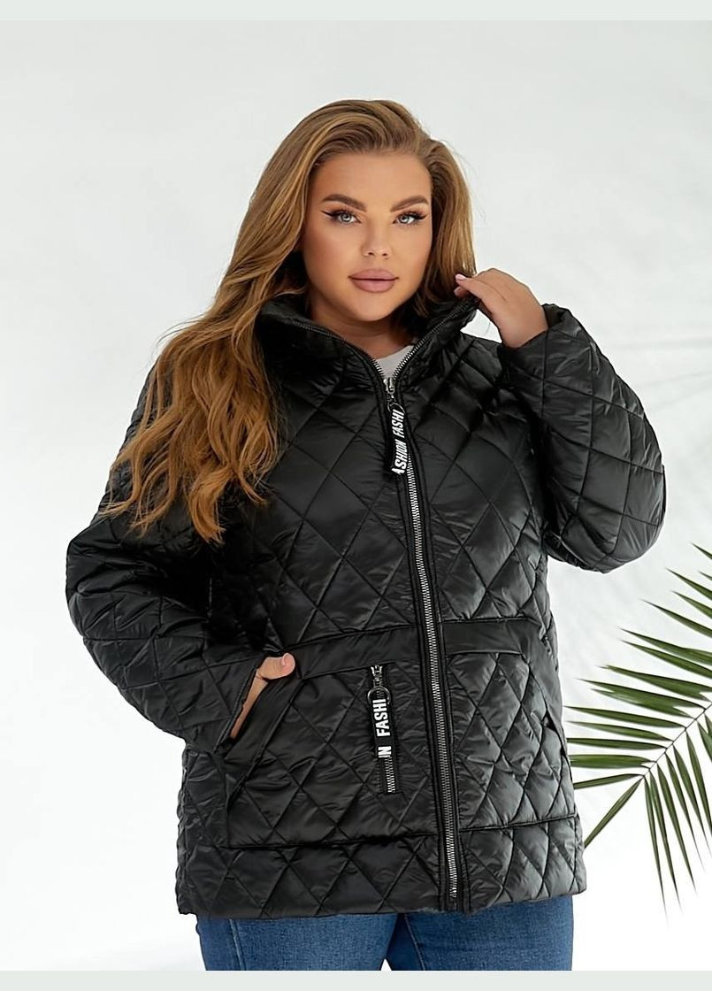 Чорна демісезонна жіноча куртка батал демісезонна стьобана чорна коротка на блискавці з капюшоном великих розмірів Viki Куртка