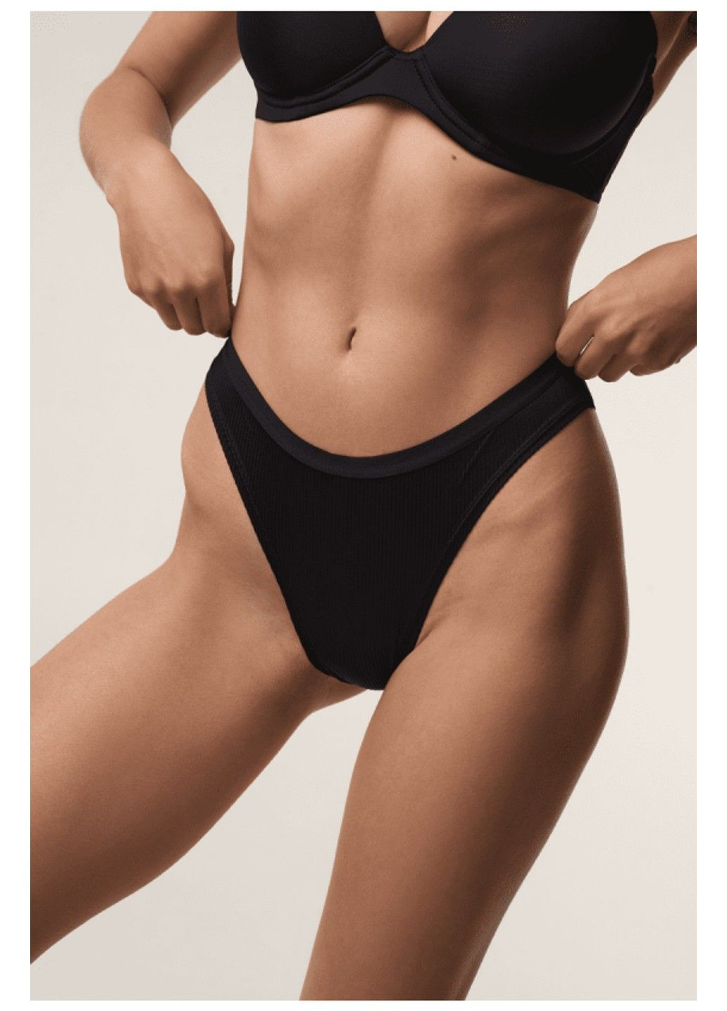 Трусики брифы Kora из мягкой ткани в рубчик черные L5155BR-Mr Luna (297531779)