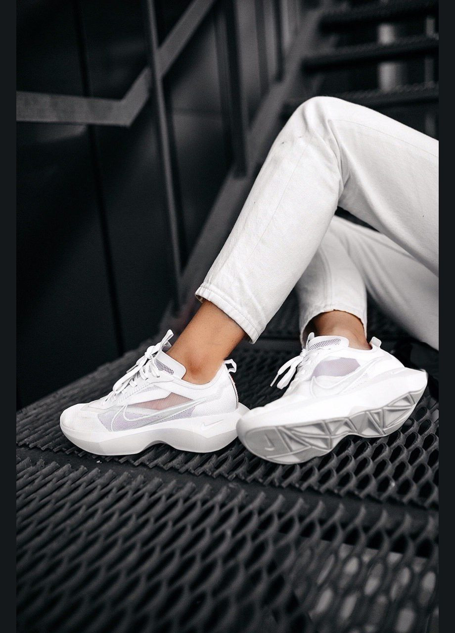 Білі осінні кросівки жіночі Nike Vista Lite