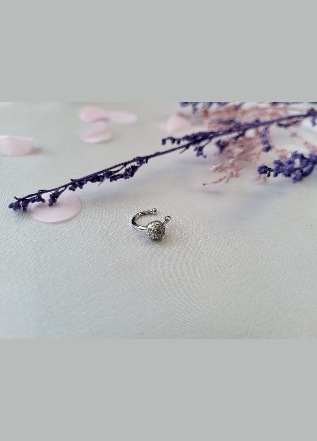 Серебряная сережка Каффа обманка Шарик в Белых Камнях серебро 925 пробы Родированное 563р No Brand (306742962)