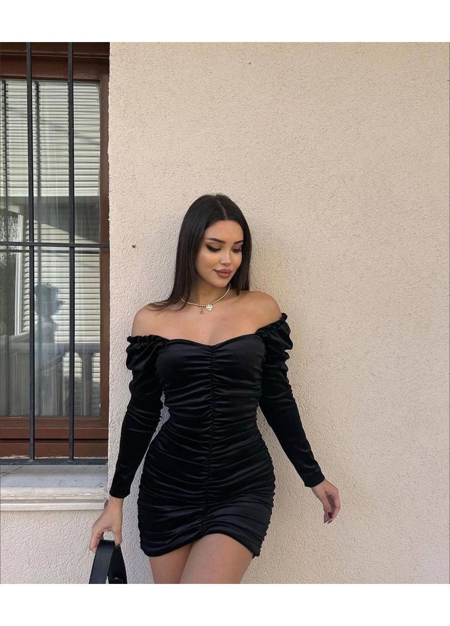 Черное повседневный, вечернее, кэжуал женское платье с открытыми плечами FINO Mode однотонное