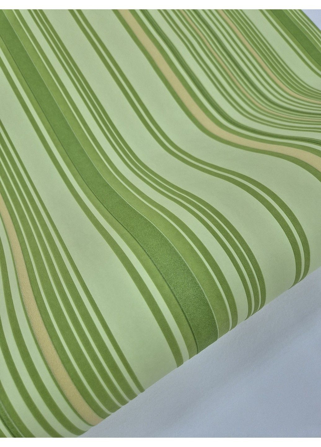 Обои виниловые на флизелиновой основе 10,05 × 0,53 57139, салатовые для спальни, гостиной, детской MARBURG (339111281)