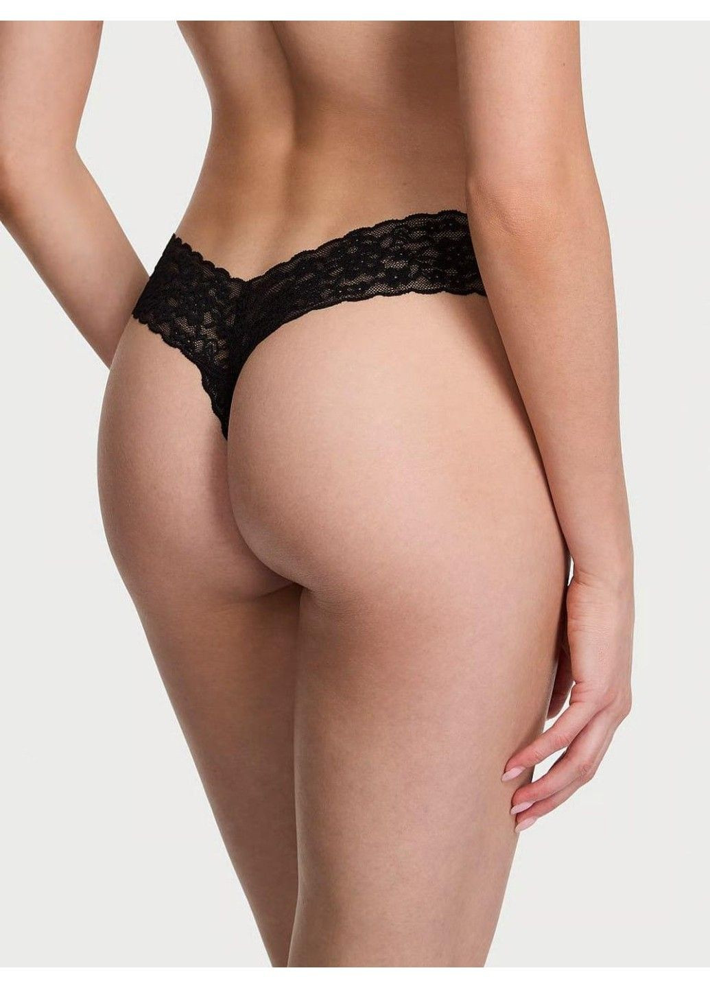 Трусики-стринги женские кружевные Lace Thong Panty черные Victoria's Secret (349729519)