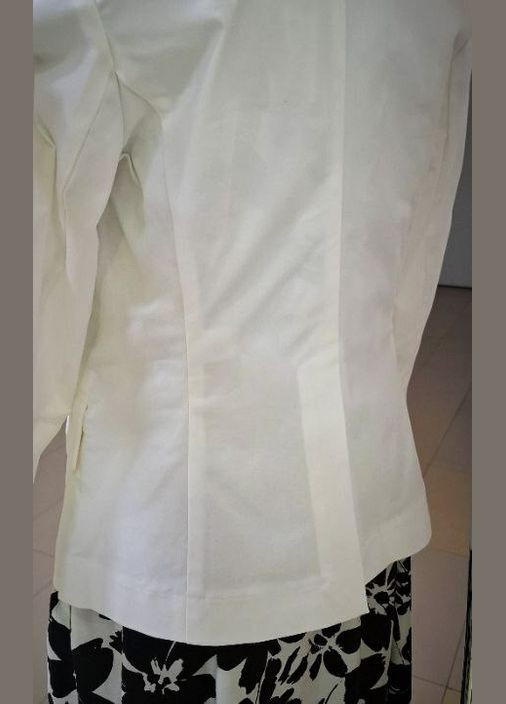 Белый женский женский жакет белый хлопковый приталенный с карманами mkks955-5 KAPTSOVA -