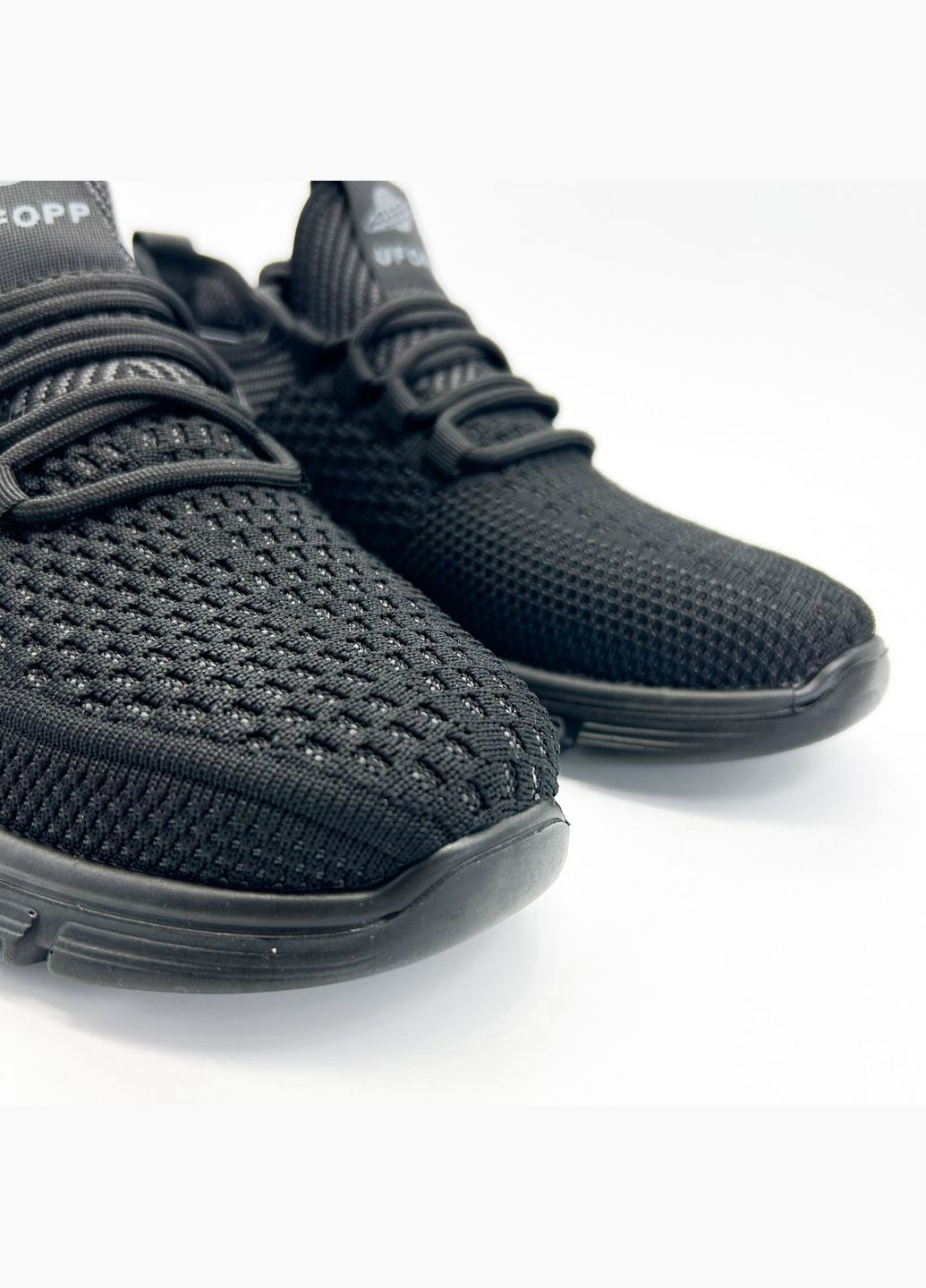 Черные всесезонные кросівки UFOPP