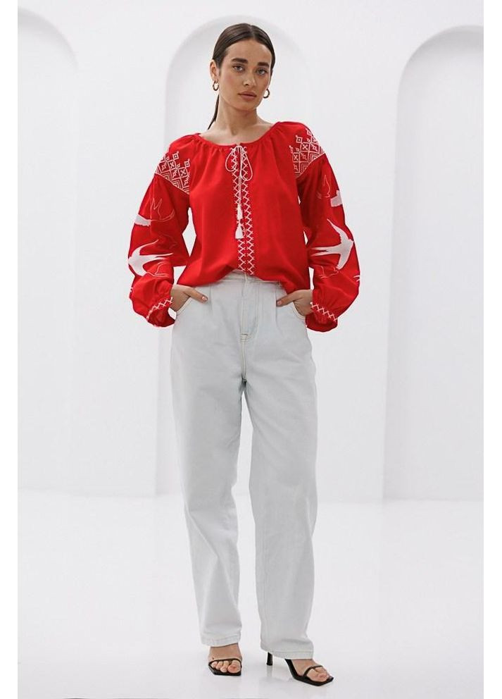 Красная женская вышиванка с ласточками на рукавах гладью mkar35175 Arjen (361205603)