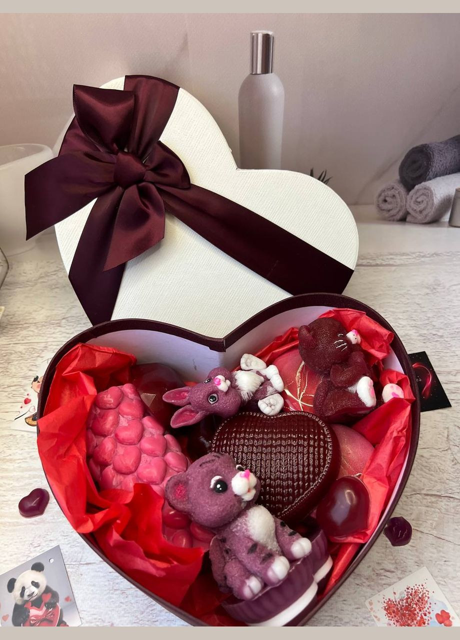 Подарунковий набір свічок та мила в коробці серце насичено бордового кольору (марсала) Lucky Soap (316606079)