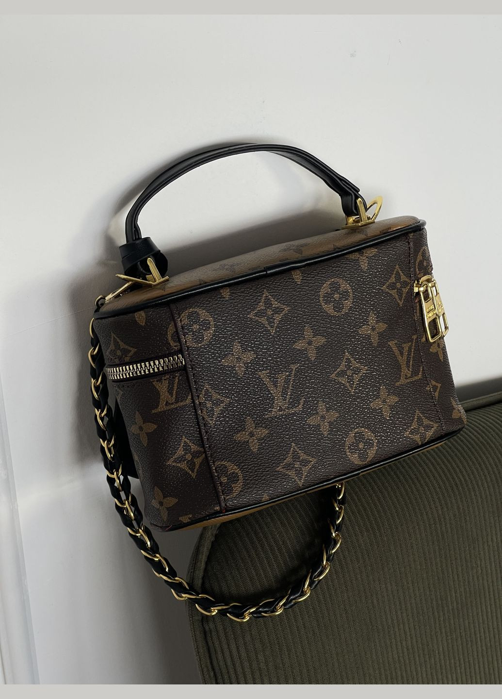 Сумка Classic Lambskin через плечо Louis Vuitton Крос-боді (325459411)
