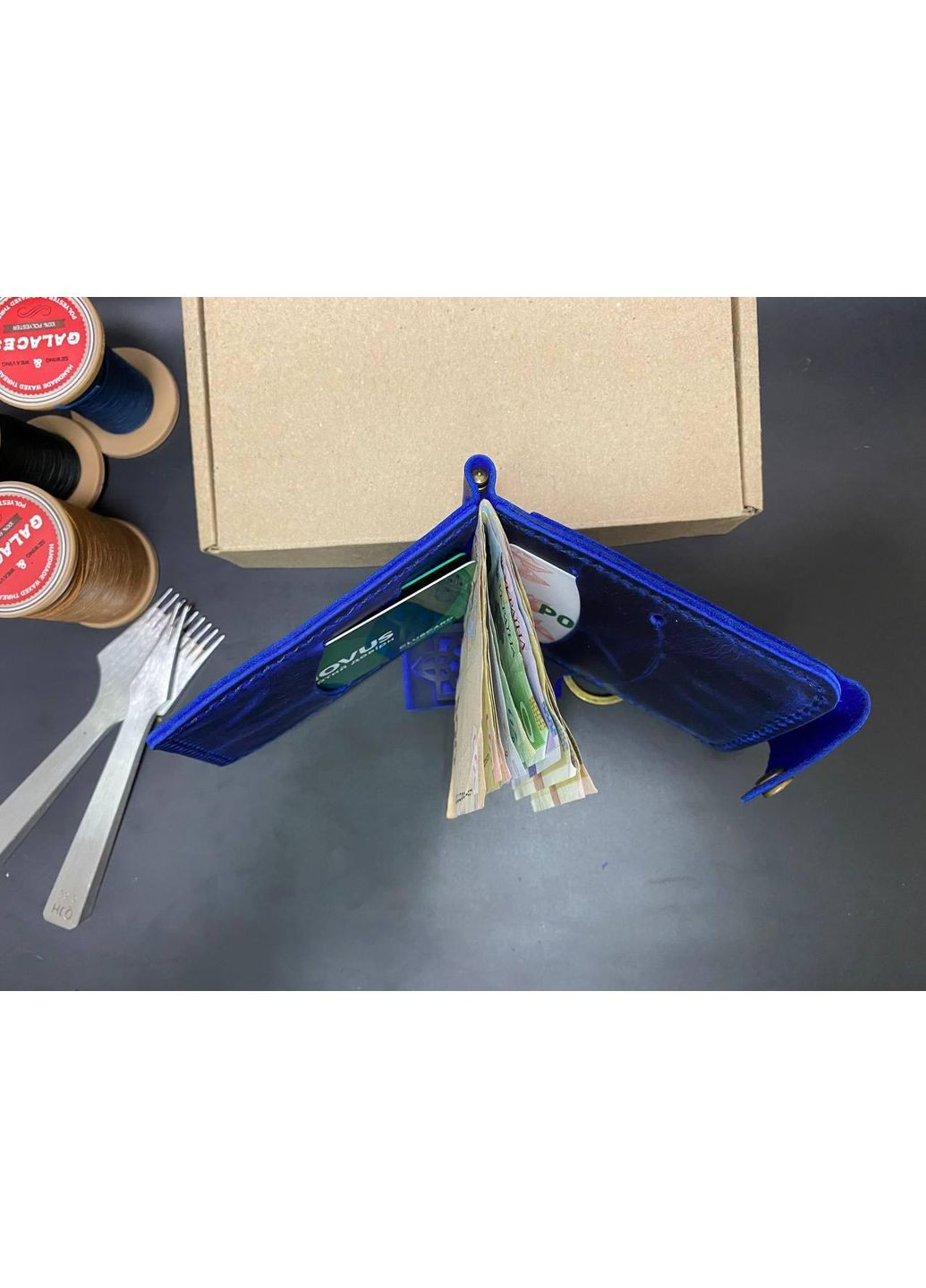 Шкіряний Гаманець Затиск Для Грошей із Натуральної Шкіри Ручної Роботи з Монетницею з Гербом Набір + Брелок Колір No Brand (356508870)